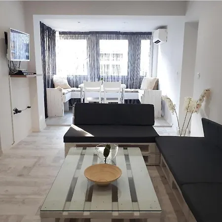 Appartement Center 4-bedroom Varna