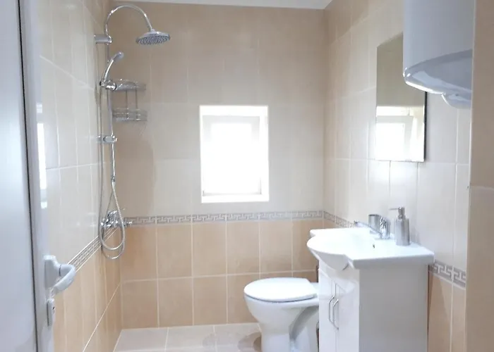 Center 4-bedroom * וארנה