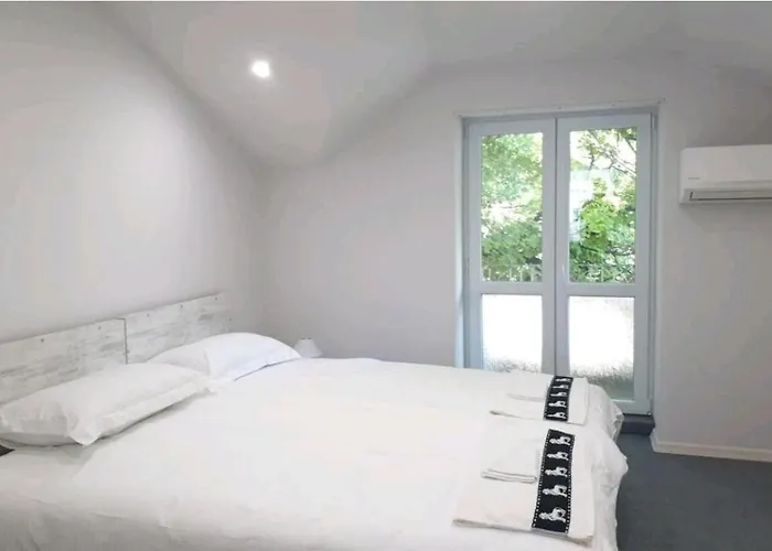 Center 4-bedroom דירה *